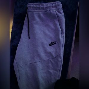 Nike tech fleece